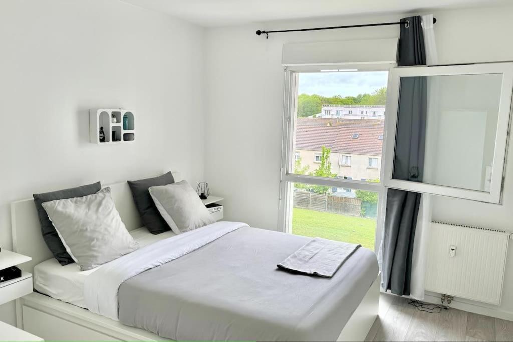 Chic Et Cosy Appartement Epure - T3 Courcouronnes Εξωτερικό φωτογραφία