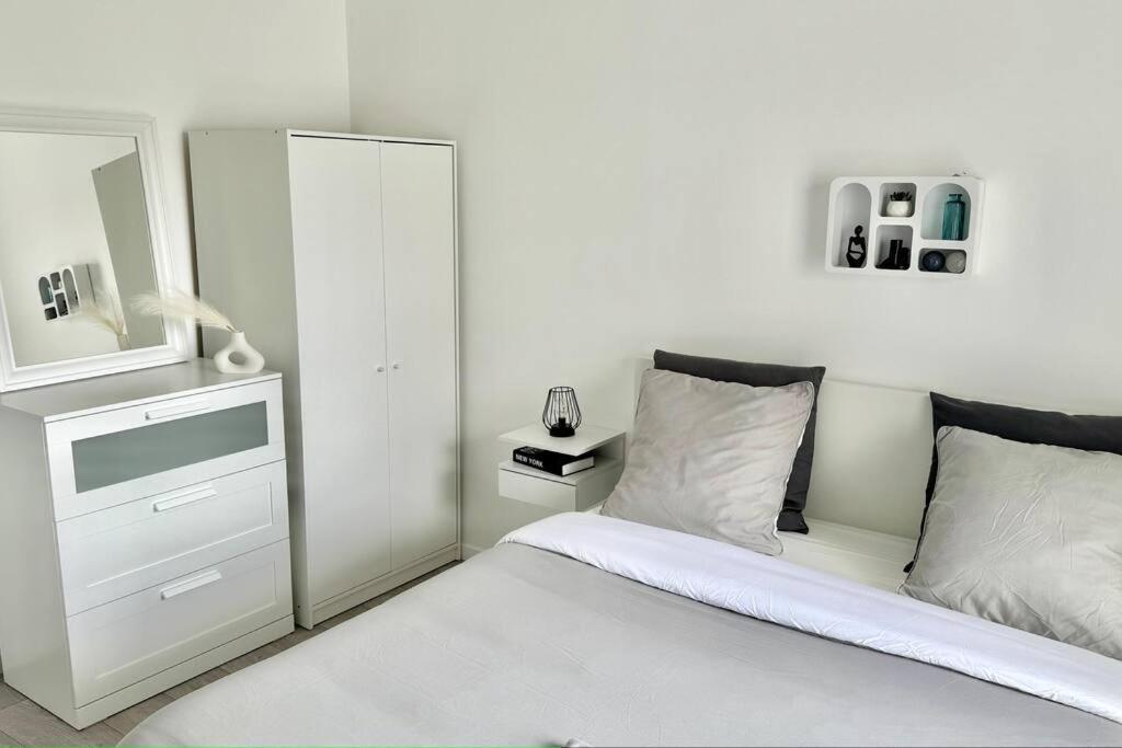 Chic Et Cosy Appartement Epure - T3 Courcouronnes Εξωτερικό φωτογραφία